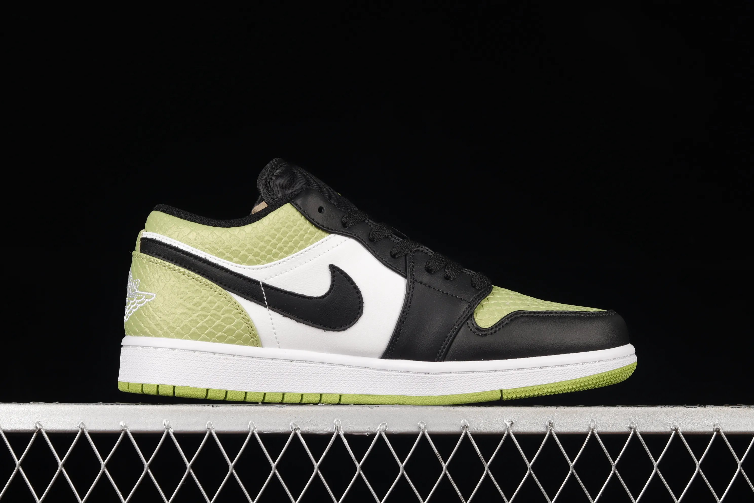 All categories Air Jordan Jordan series basketball shoes Air Jordan 1 Low Air Jordan 1 Low AJ1 Joe 1 Green Snake Low-top cultural basketball shoes DX4446-301